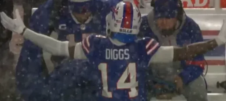 Oh No Buffalo Stefon Diggs Stormed Out Of The Locker Room With All His