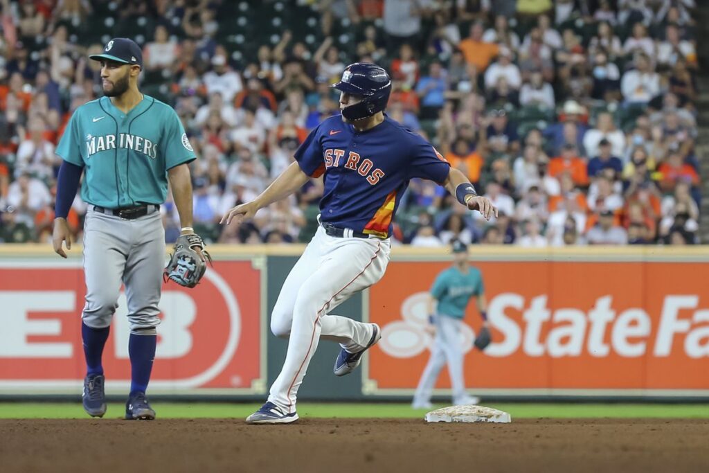 Blue Jays break new ground by acquiring premium rental Jordan Hicks